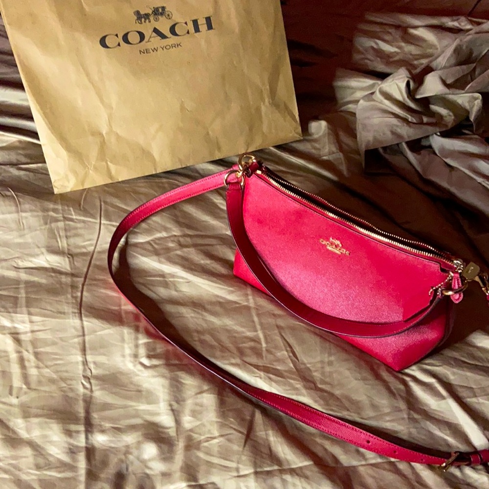 Red Authentic COACH Hand /Shoulder PURSE